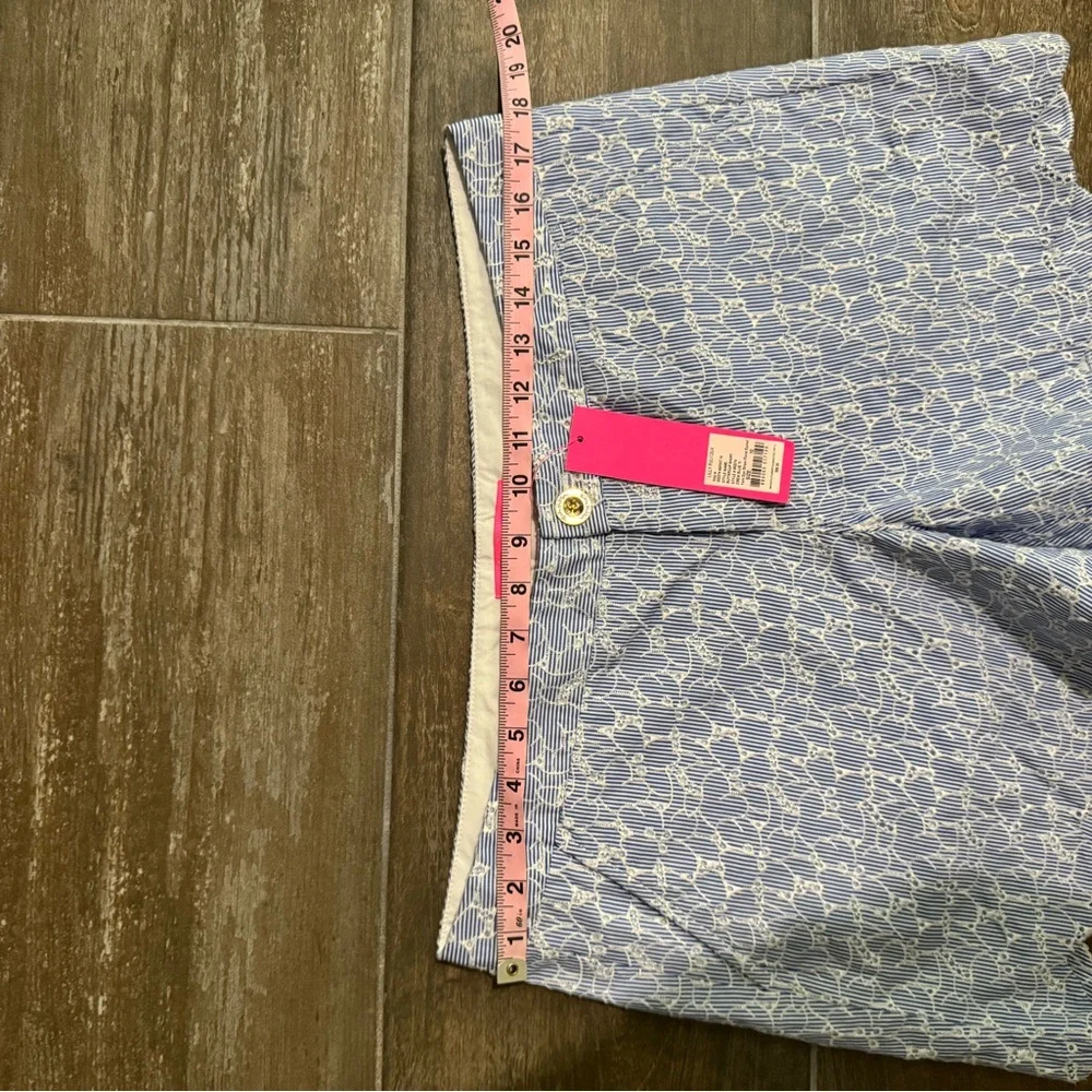 NWT Lilly Pulitzer Shorts Buttercup Resort Blue Crew White Eyelet Scalloped 10 - Picture 9 of 13